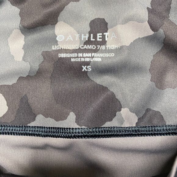 ATHLETA Womens Size XS Lightning Camo 7/8 Tight Leggings Black Supersonic - Picture 5 of 5